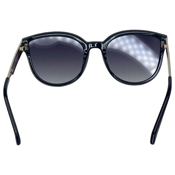 QUAY DATE NIGHT - Picture 4 of 6